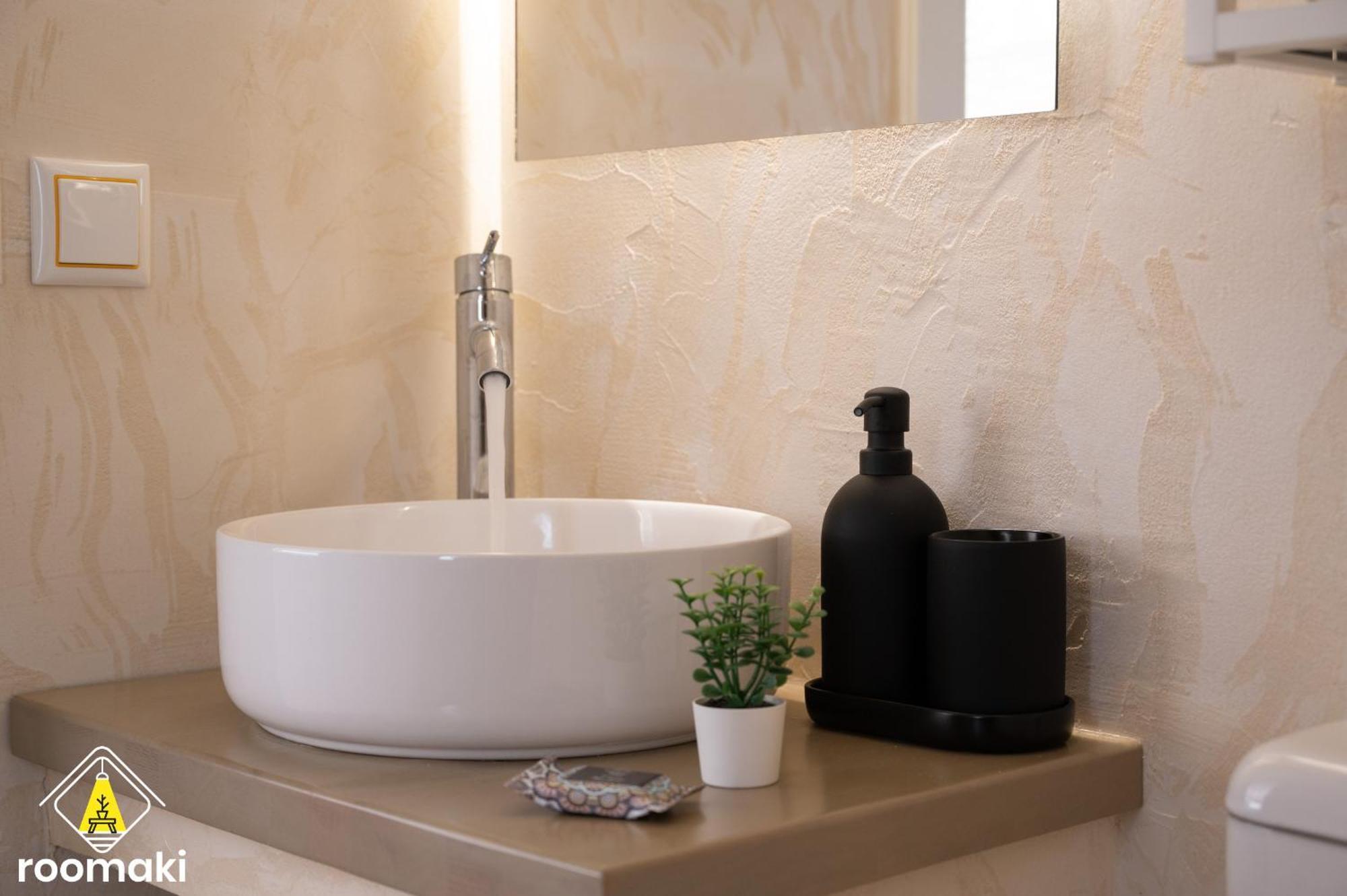 Roomaki - New & Stylish Studio In The Center With Parking Chalkís Buitenkant foto